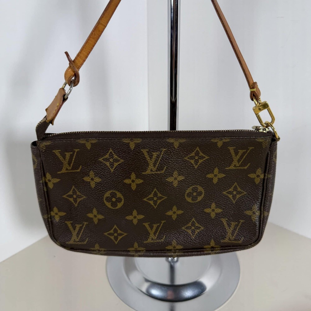 Louis Vuitton Monogram Pochette Accessoires Shoulder Bag